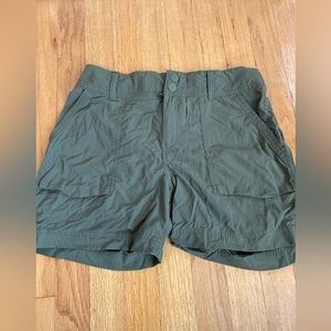 REI Girls green hiking shorts - L (14/16) *fits women’s XS*